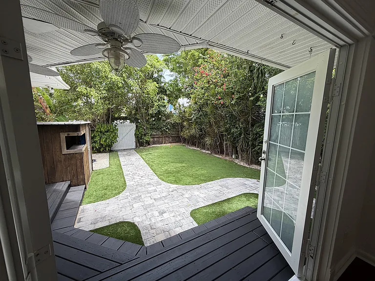 3318 Harriet Ave — Photo 3