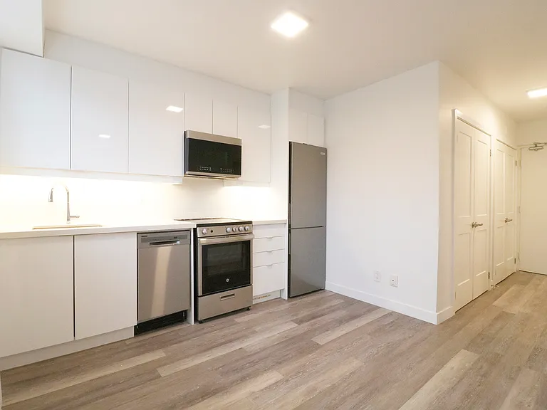 272 Birmingham St #1 — Photo 3