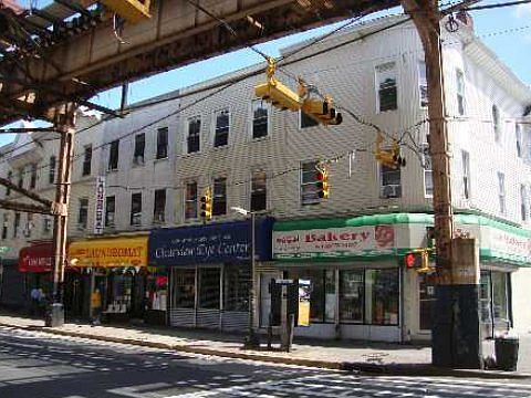 4th image of 11702 Jamaica Ave