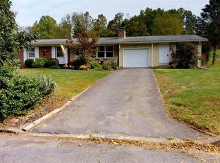 308 Buttonwood Ln, Muncy, PA 17756