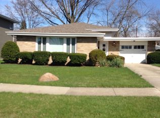 8017 Monroe Ave, Munster, IN 46321