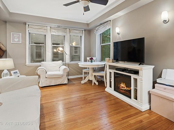 4th image of 1733 W Balmoral Ave APT 1A