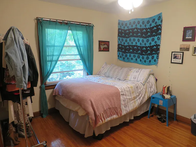 2686 Indianola Ave — Photo 12