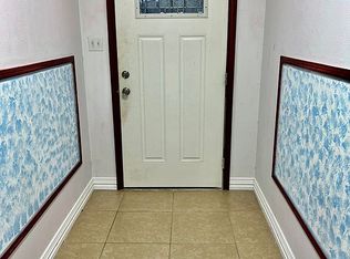 2210 Berry Ave, Groves, TX 77619