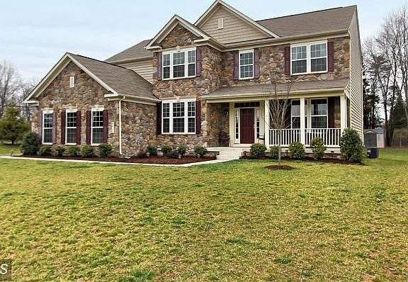3rd image of 42138 Cameron Parish Dr