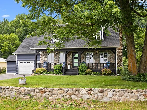 3rd image of 1189 Lacroix Rd