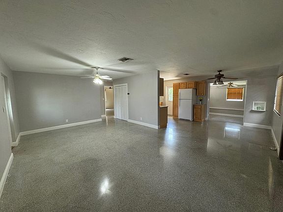 4th image of 2624 NE 8th Ct