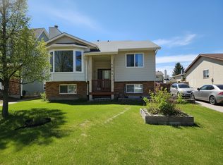 4604 35th Ave NW, Edmonton, AB T6L3P9