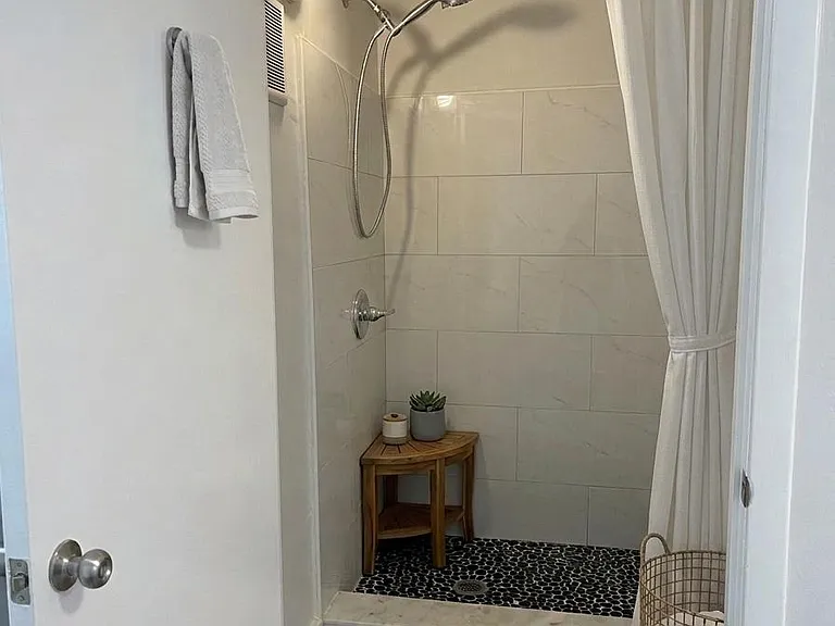 2305 W Texas Ave #5 — Photo 15