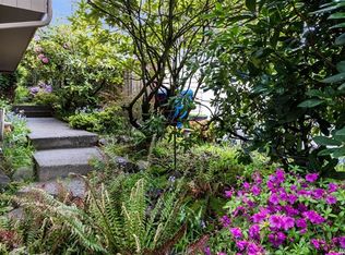 9048 10th Ave SW, Seattle, WA 98106