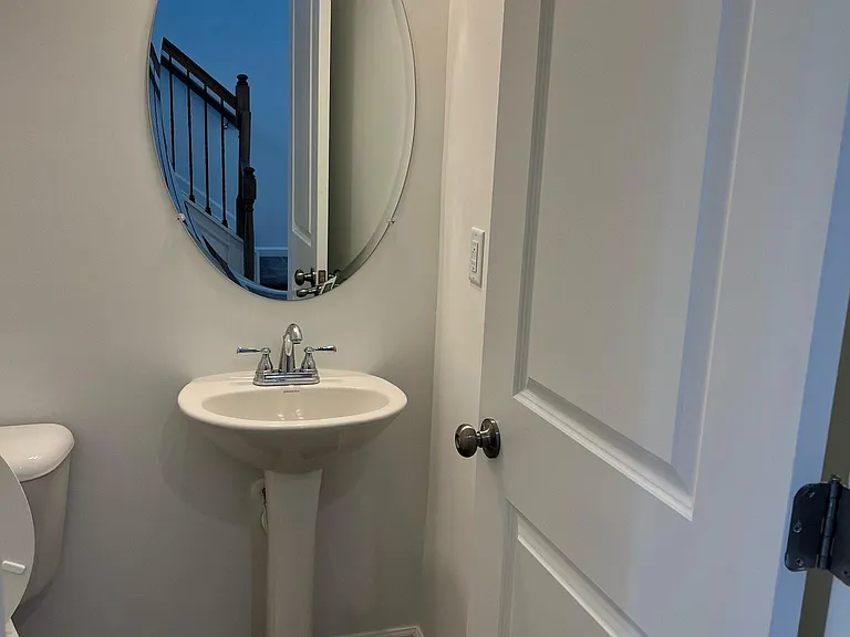 216 Hanson Ln — Photo 8