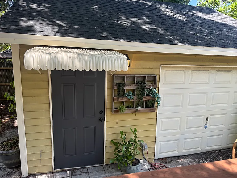 Apartment/garage