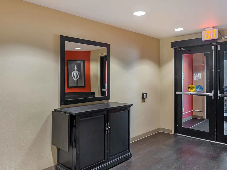 Lobby and Guest Check-in