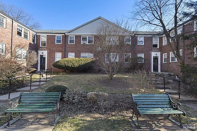 1st image of 349 Bloomfield Ave #54