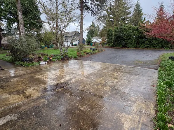 8020 SW Sorrento Rd #B, Beaverton, OR 97008