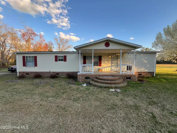 2185 Peacock Road, Whiteville, NC 28472