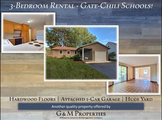 2 Douglas Dr, Rochester, NY 14624