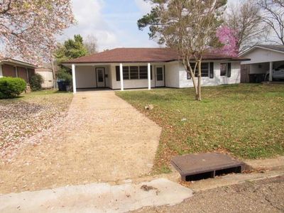 704 Watson Dr, Natchitoches, LA, 71457