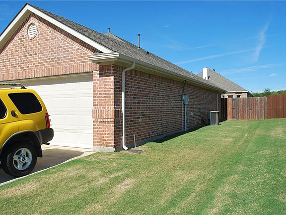 3rd image of 2229 Lorrie Ln