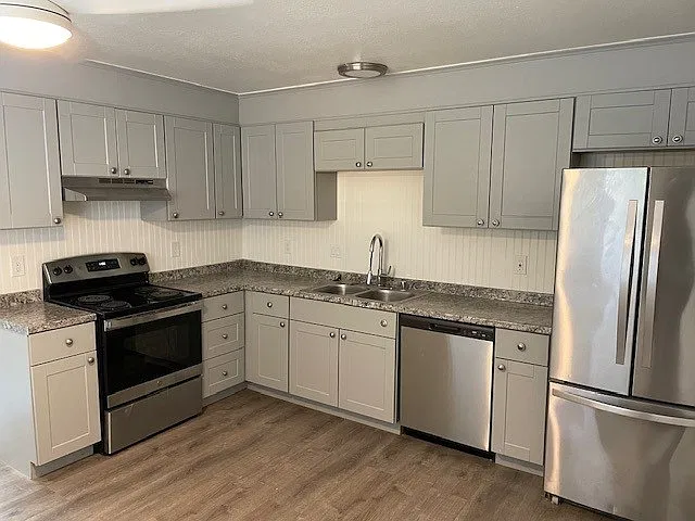 2 bed, 1032 sqft, $2,500 — Photo 2