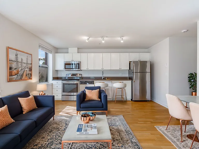 Gilbert House Apartments — Photo 7