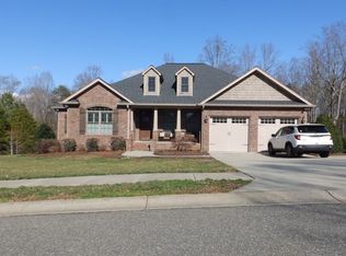 2616 Pebble Creek Dr, Shelby, NC 28152