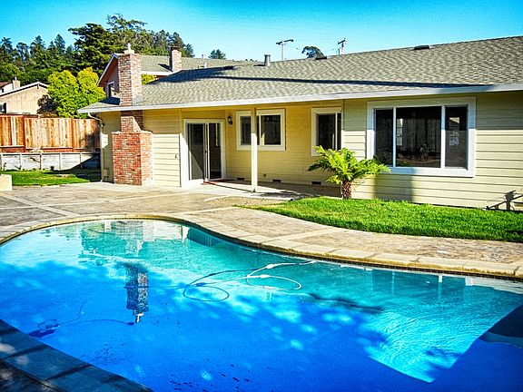 Refreshing pool