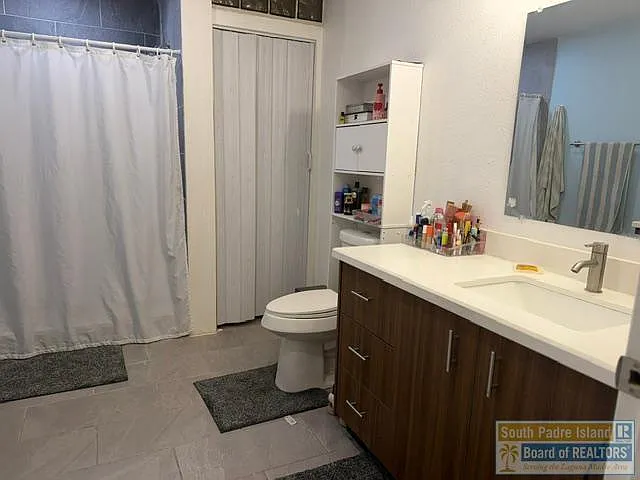 1025 Beach Blvd — Photo 12