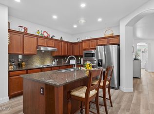 690 W Dragon Tree Ave, San Tan Valley, AZ 85140