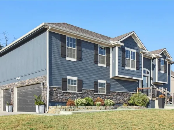 20062 W 220th Ter, Spring Hill, KS 66083