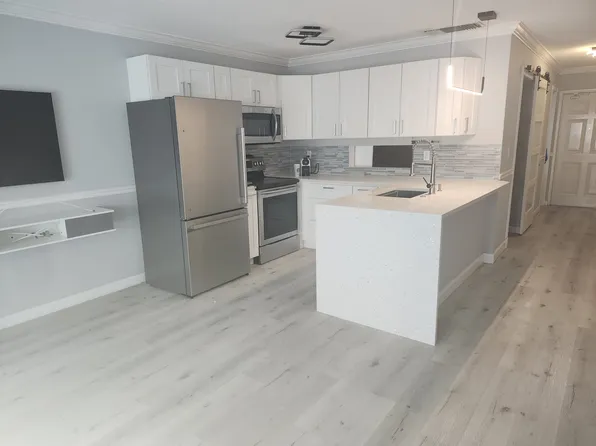 322 N Federal Hwy APT 223, Deerfield Beach, FL 33441