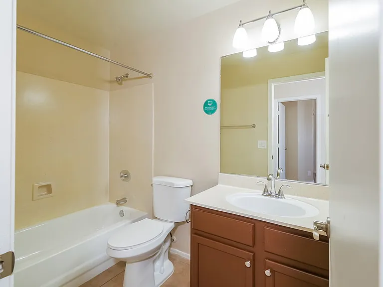 6417 N 81st Dr — Photo 14