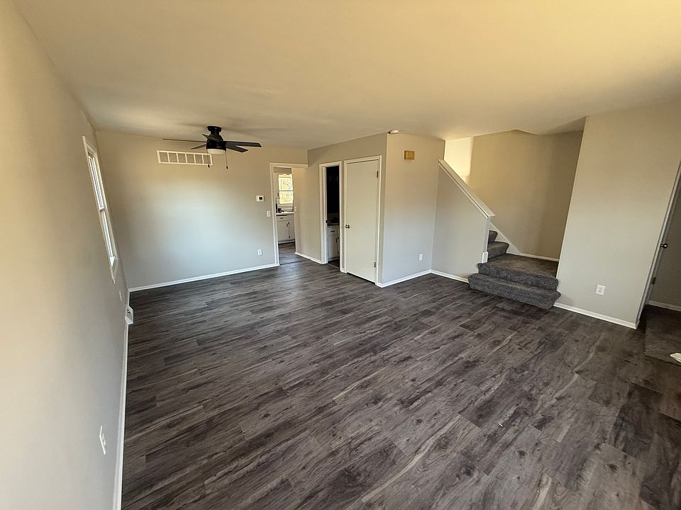 1st image of 1554 Whiterock Ave