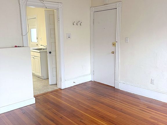 3rd image of 379 Cardinal Medeiros Ave #A