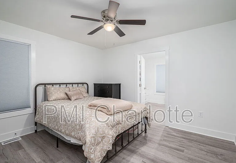2128 Chatfield Rd — Photo 22