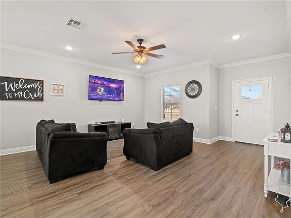 2nd image of 301 Meadow Blvd