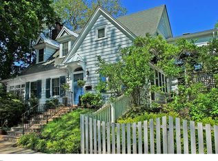 537 Oak Rd, Narberth, PA 19072