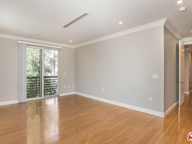 1283 Havenhurst Dr #306 — Photo 7