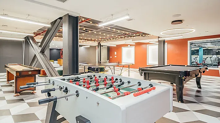 Rented by Nooklyn NYC LLC | media 12