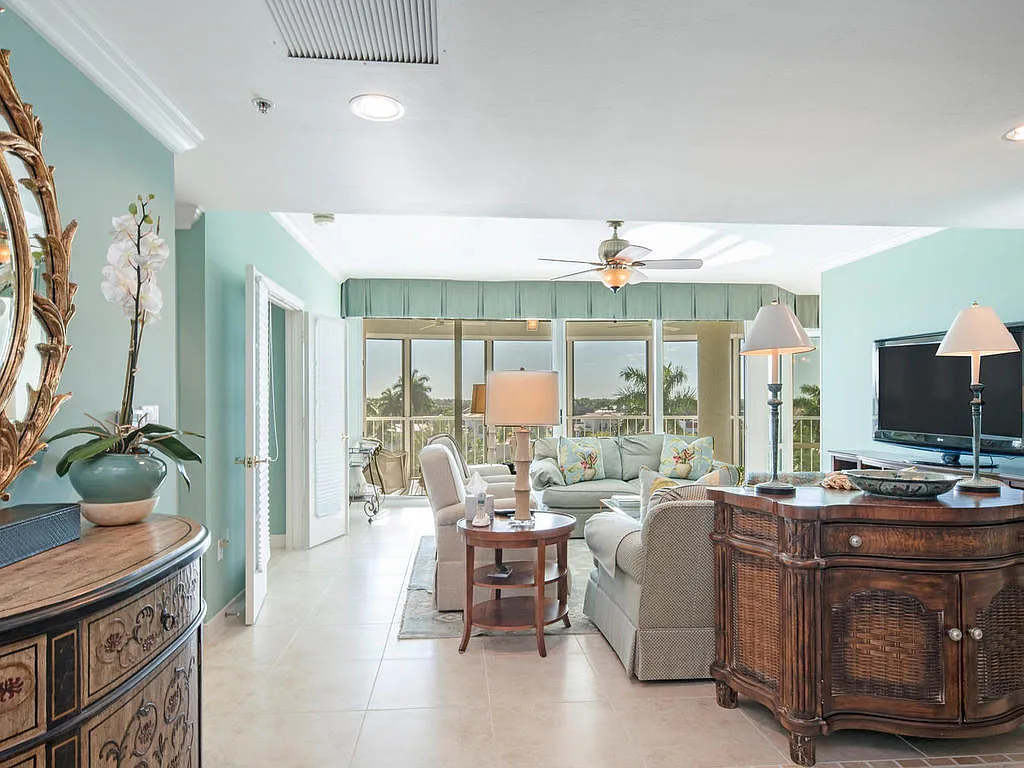Building Photo - 3971 Gulf Shore Blvd N #505