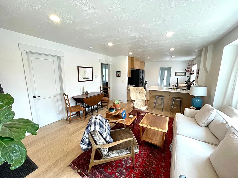1627 S Blair St — Photo 8