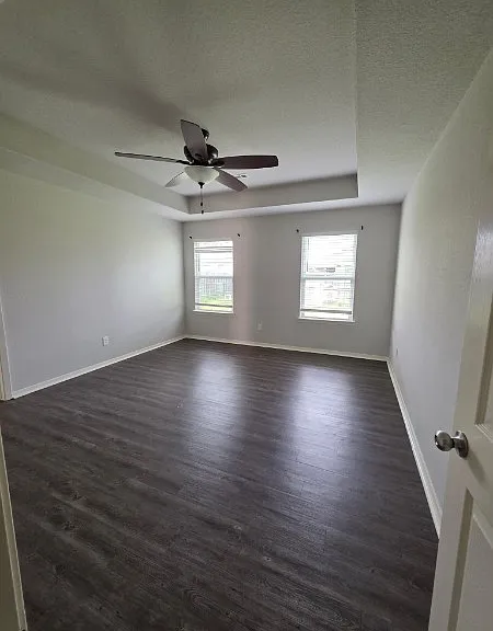 864 Evans Cir — Photo 8