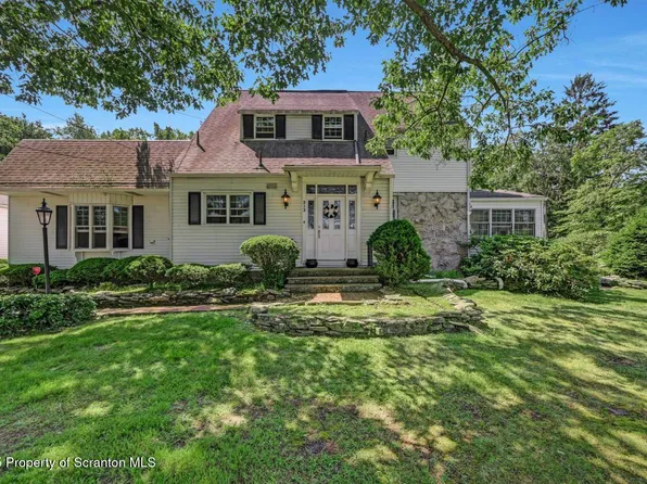 212 Lake Scranton Rd, Scranton, PA 18505
