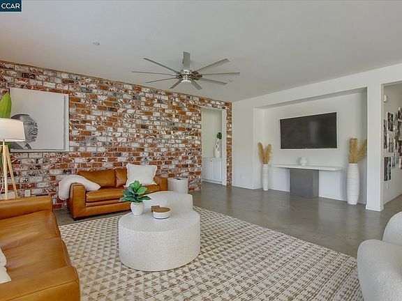 4th image of 30160 Woodland Hills St
