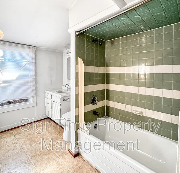 792 Frederick St #10 — Photo 8