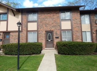 1S165 Eliot Ln, Villa Park, IL 60181