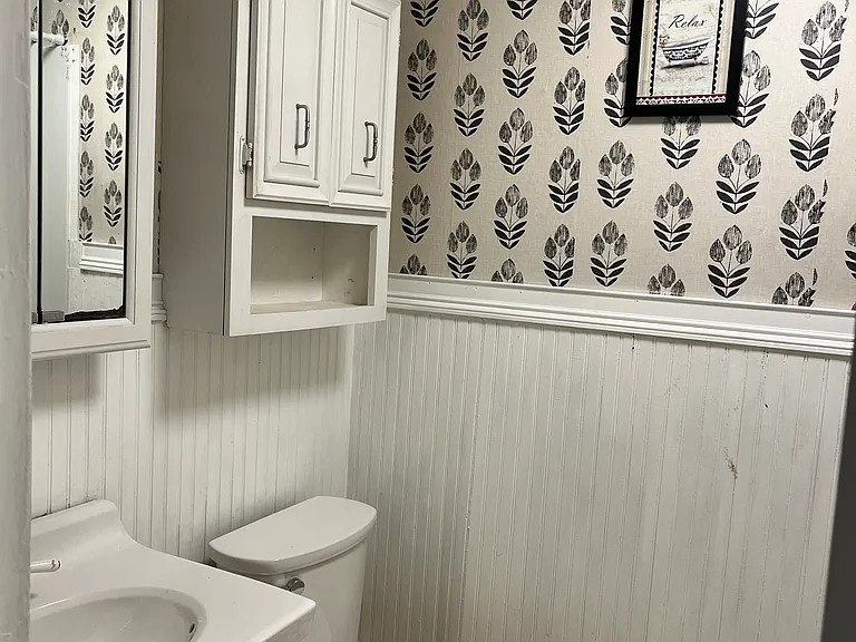 261 Regency Park Dr — Photo 10