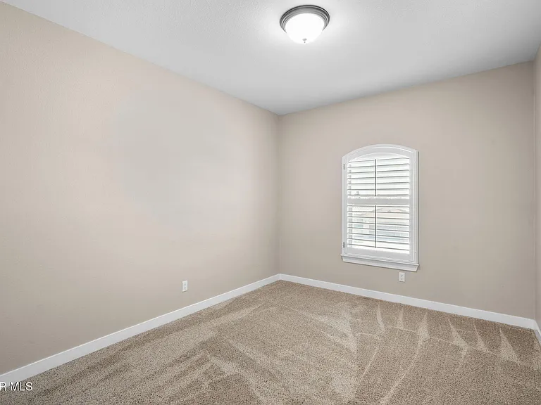 10013 Hueco Junction Rd — Photo 29