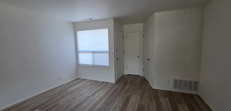 1583 E Stratford Ave #2 — Photo 3