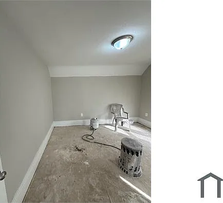 3 bed, $1,500 — Photo 2